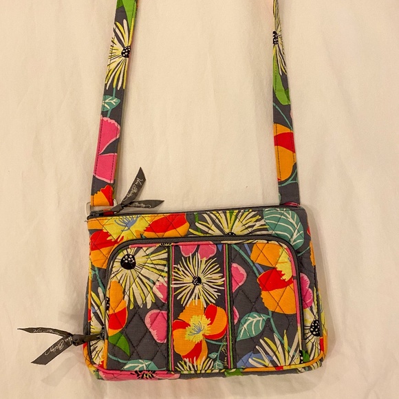 Vera Bradley Handbags - Vera Bradley Crossbody